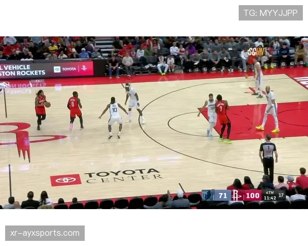 火箭132-101大胜灰熊，卡佩拉23分13篮板统治内线